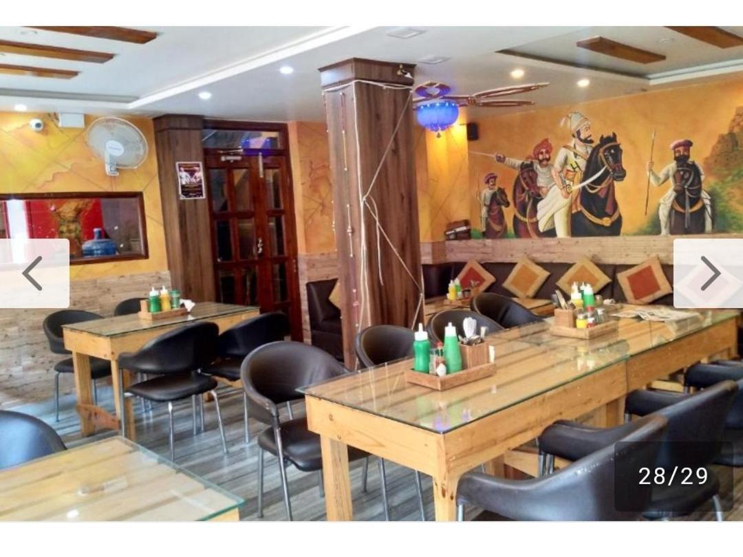 Om Shanthi Paying Guest House Varanasi Exterior foto