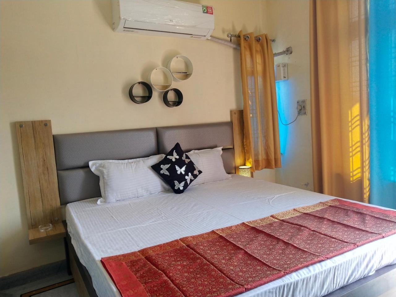 Om Shanthi Paying Guest House Varanasi Exterior foto